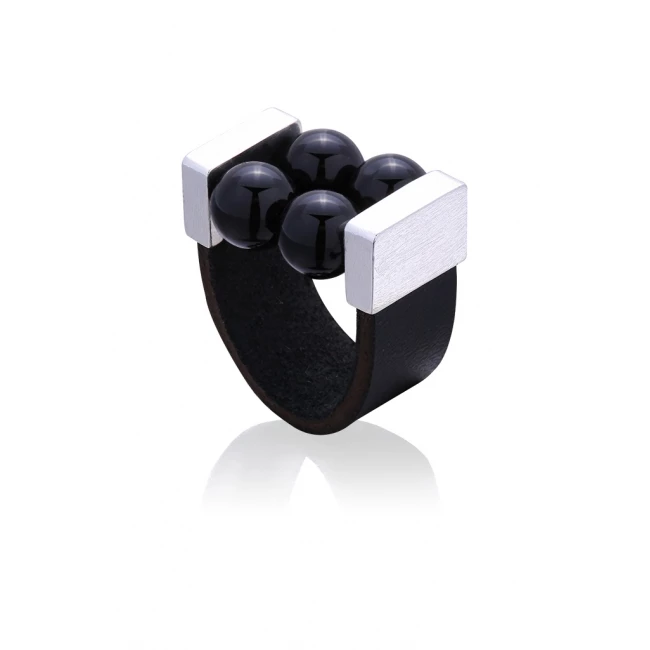 Small Cocktail Onyx Ring in Silver